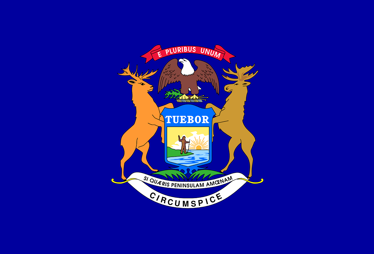 Michigan State Flag Displaying Emblems